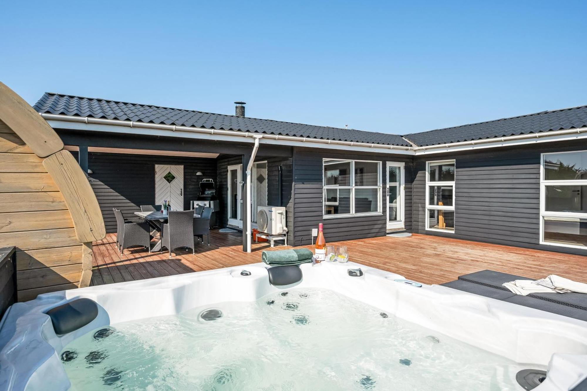 Charming Holiday Home Near The North Sea, With Outdoor Sauna And Outdoor Spa, Ringkobing ภายนอก รูปภาพ